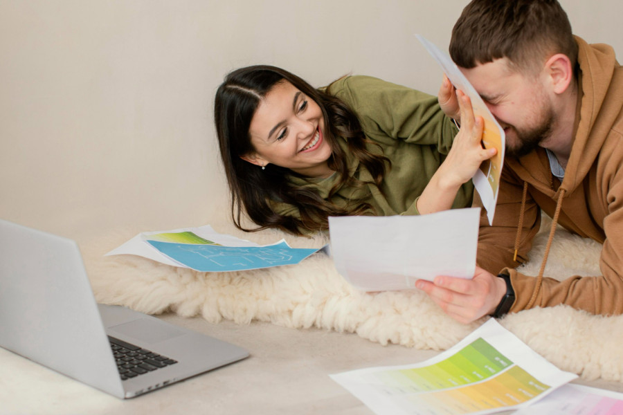 Conheça as vantagens e os produtos financeiros virados para os jovens